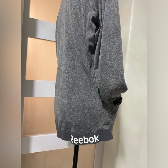Reebok Gray Women's zip up Dri Fit Jacket SZ Medium - Picture 2 of 6